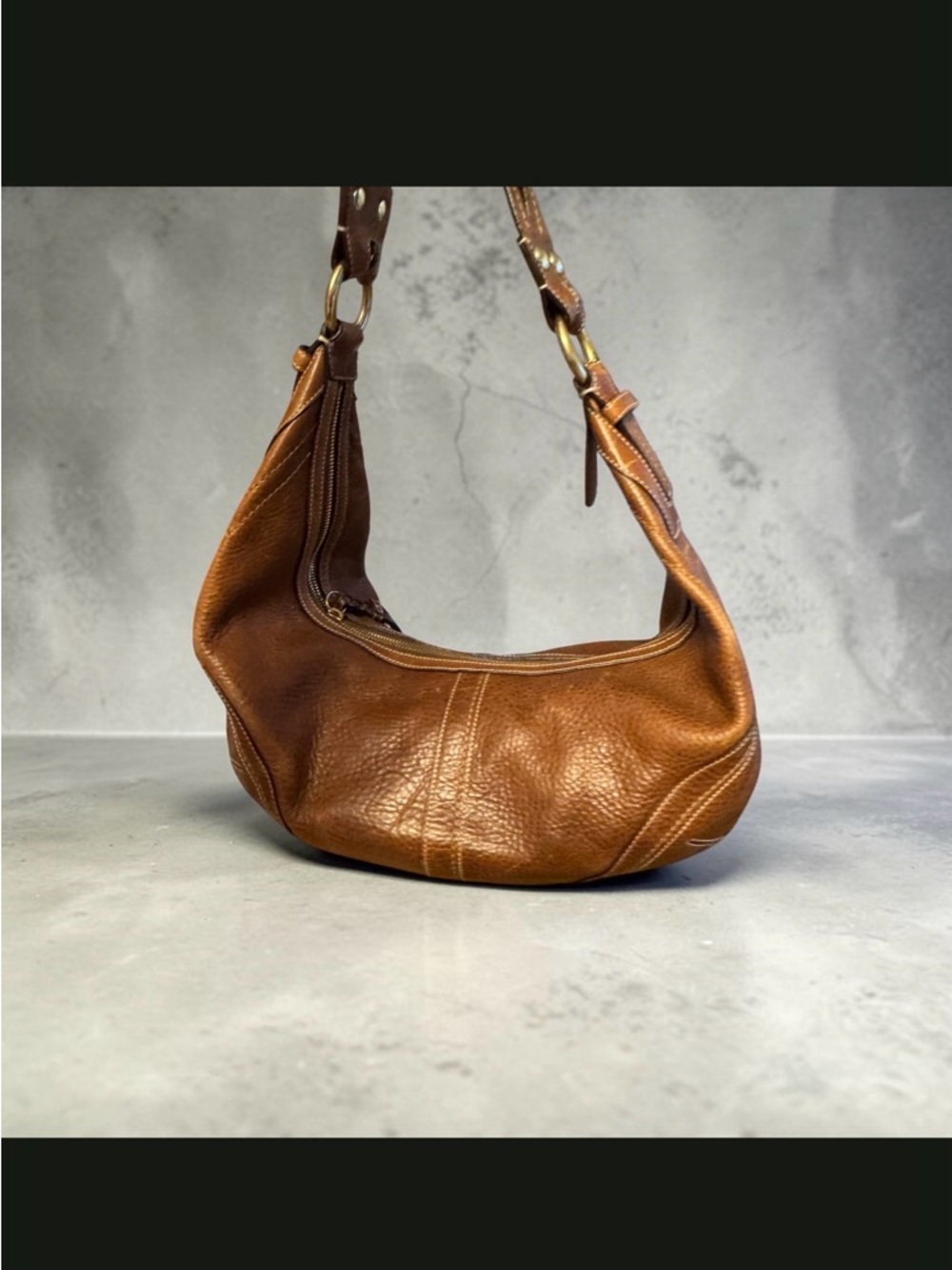 British Tan LeatherCresent Hobo Coach March 2006 VINTAGE 20 year old Coach bag